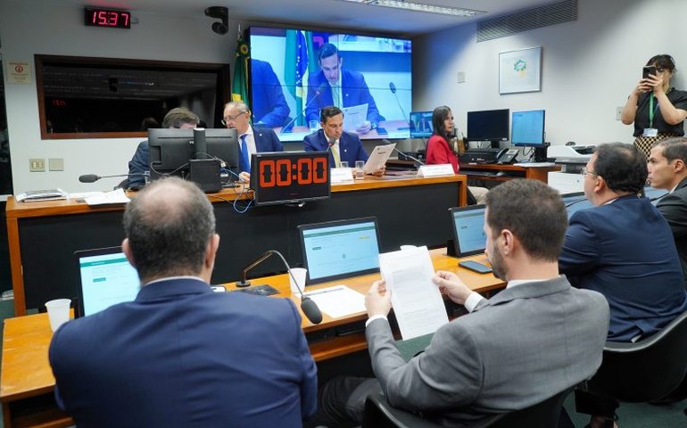 Anistia a partidos que não cumpriram cotas para mulheres e negros não tem consenso