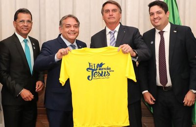 Pastor Glauco acompanha visita da OPEAL a Bolsonaro em prol das Marchas para Jesus  
