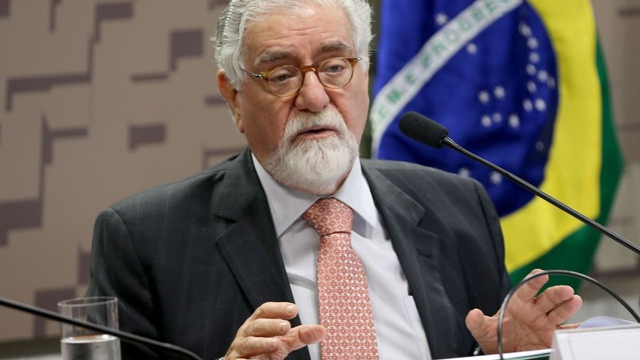 ‘Os manifestos geram poder para a resistência’, afirma Celso Lafer