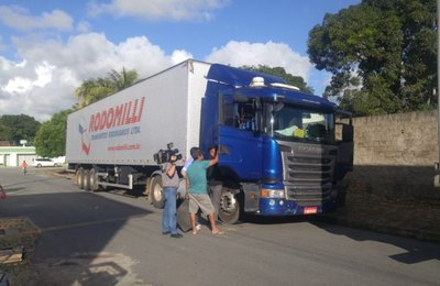 Polícia Civil prende sete pessoas, resgata reféns e recupera carga de R$ 4 milhões