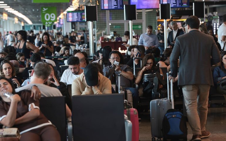 Após pane, Aeroporto de Congonhas vai operar até meia-noite