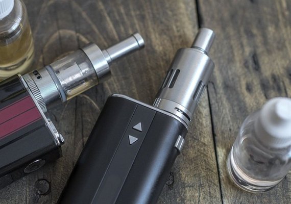 Cada vez mais adolescentes usam o cigarro eletrônico, revela pesquisa
