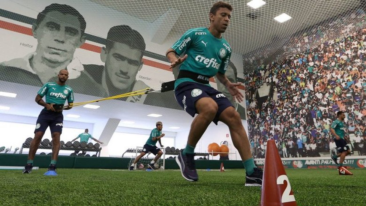Palmeiras descarta volta ao CT e promoverá treinos ao vivo por vídeo para elenco