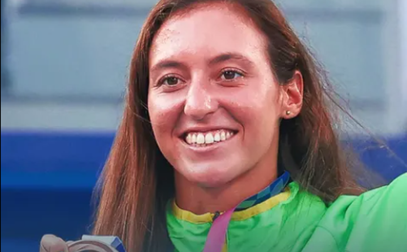 Stefani leva virada de favoritas e cai nas semifinais de duplas do WTA 500 de Stuttgart