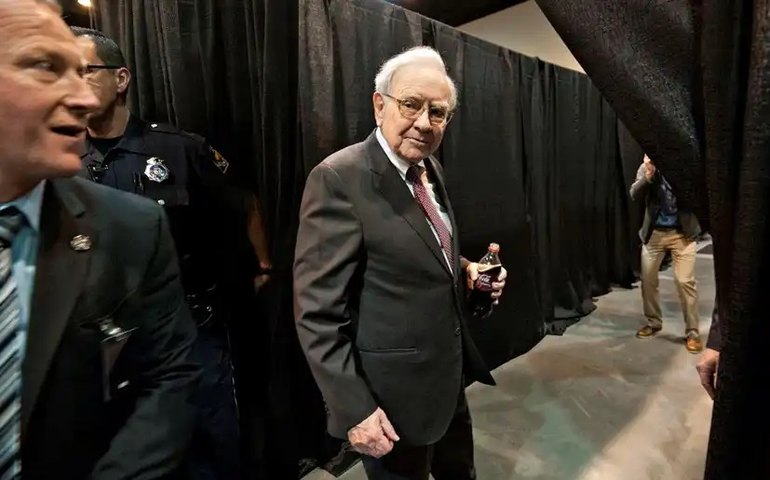 Berkshire Hathaway apresenta ganhos operacionais e recompra de ações diminui