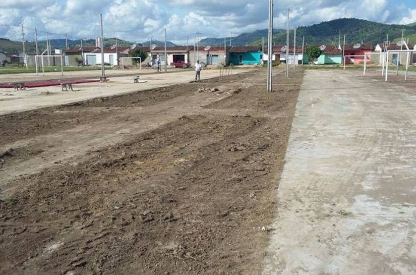 União: Secretaria de Infraestrutura realiza mutirão no Newton Pereira