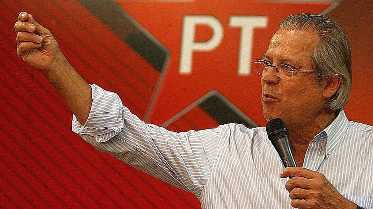 Lula pede votos para José Dirceu e afirma que eleger petista seria 'reparação histórica'
