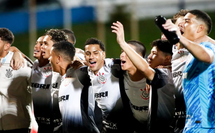 Corinthians avança para a semifinal da Copinha e encara o Grêmio, algoz do Palmeiras