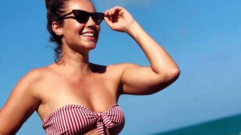 Paolla Oliveira curte férias em Alagoas