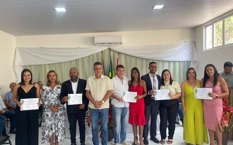 Conselheiros tutelares de Branquinha são empossados em cerimônia