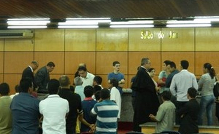 Julgamento de acusados de matar o 'Grilo' é suspenso