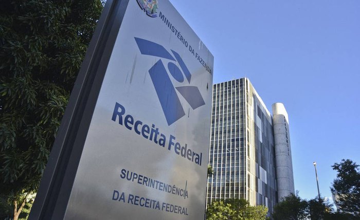 Receita Federal:  lote é formado por 263.255 restituições destinadas a contribuintes prioritários e não prioritários