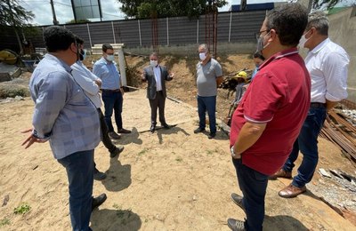 PGJ Márcio Roberto visita obras das futuras instalações do MPAL em Palmeira dos Índios