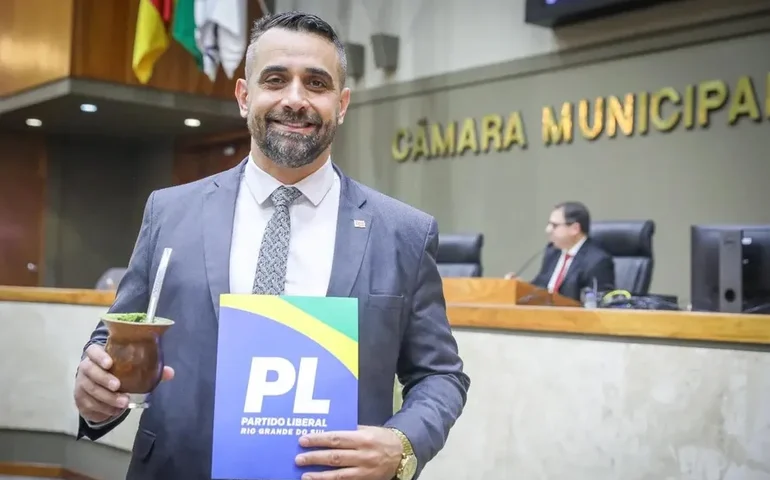 'Dia do Patriota': ex-vereador autor do projeto pode ser investigado na CPI do 8 de janeiro 