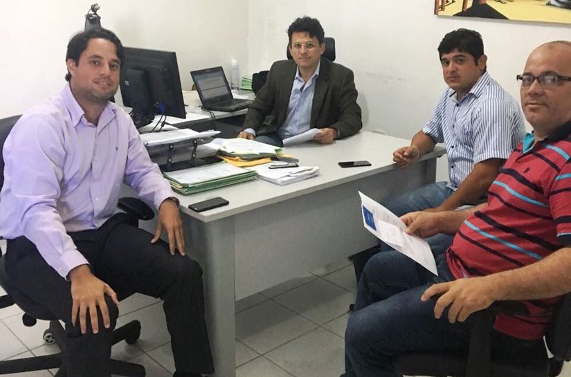 Prefeito assina TAC para a realização de concurso público em Porto Calvo