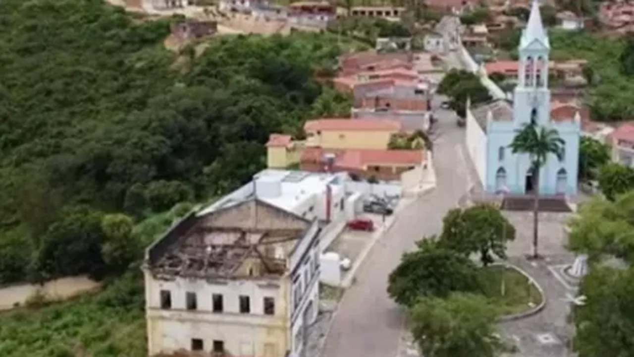 Irmãos de 17 e 21 anos estão entre três mortos a tiros dentro de casa em Mata Grande