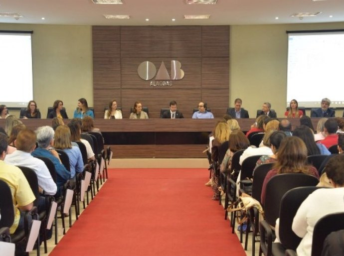 Seminário debate implantação de Plano Municipal pela Primeira Infância