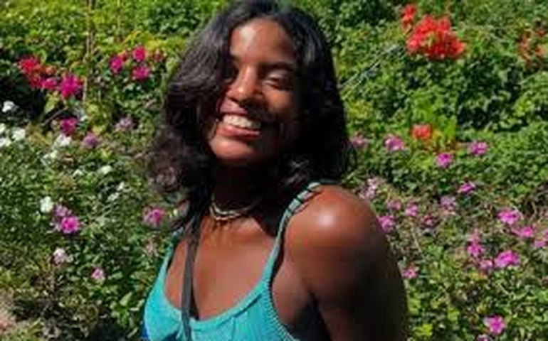 'Precisamos de respostas', diz pai de Juliana Marins durante velório da filha