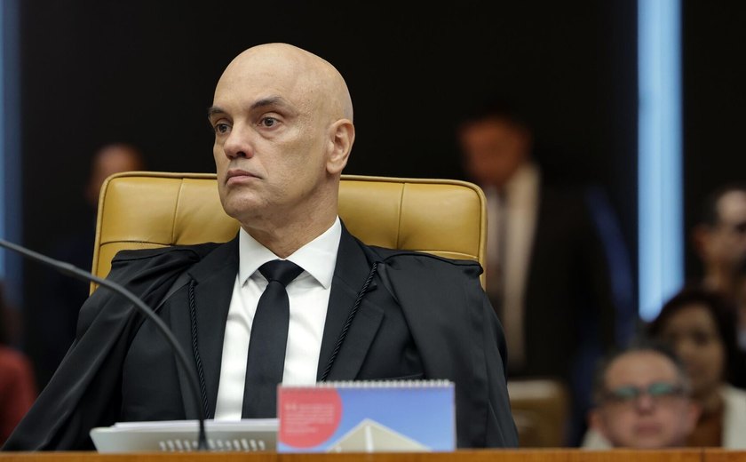 Moraes compara ação de família Bolsonaro à 'organização criminosa miliciana'