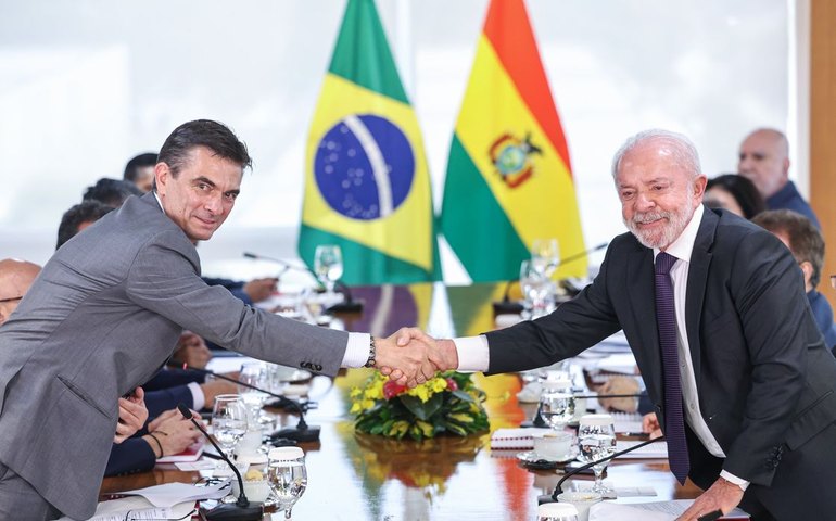 Brasil quer aumentar produção e importação de gás da Bolívia