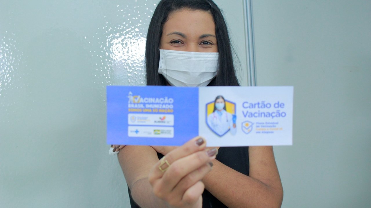 Vacinação contra Covid-19 em Penedo tem novos pontos fixos e inicia 3ª dose para adolescentes