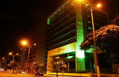 TRT/AL se ilumina de verde pela saúde e segurança no trabalho    