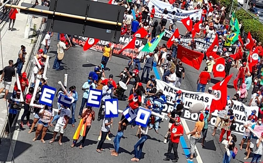 Oposição sai às ruas em Maceió e mais 200 cidades em protesto contra Bolsonaro