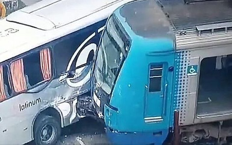 Acidente entre trem e ônibus deixa sete mortos no Chile