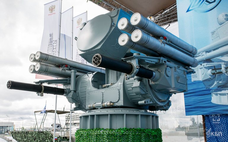 Jornal revela novas capacidades do sistema naval de mísseis antiaéreos Pantsir-M da Rússia