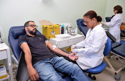 Hemoal recebe doadores de sangue em horários especiais no feriado da Proclamação da República