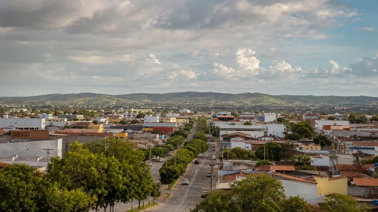 Arapiraca aquece rápido e pode ter pancadas antes do meio-dia