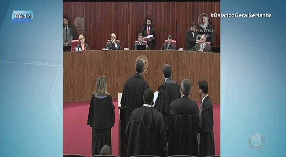 TSE adia julgamento de deputados de Sergipe 