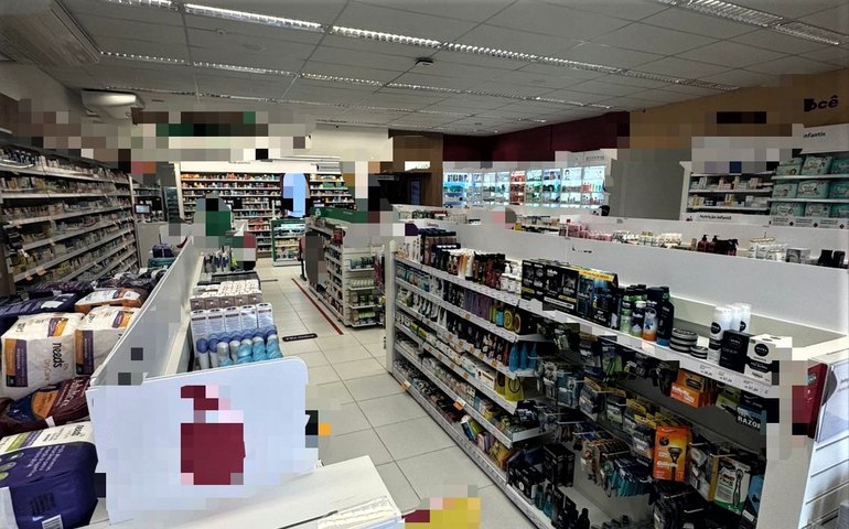 Vigilância Sanitária interdita farmácia na Serraria