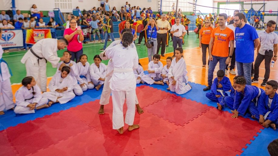 JHC participa de encerramento do 2º Fest Sport e ressalta crescimento da educação em tempo integral