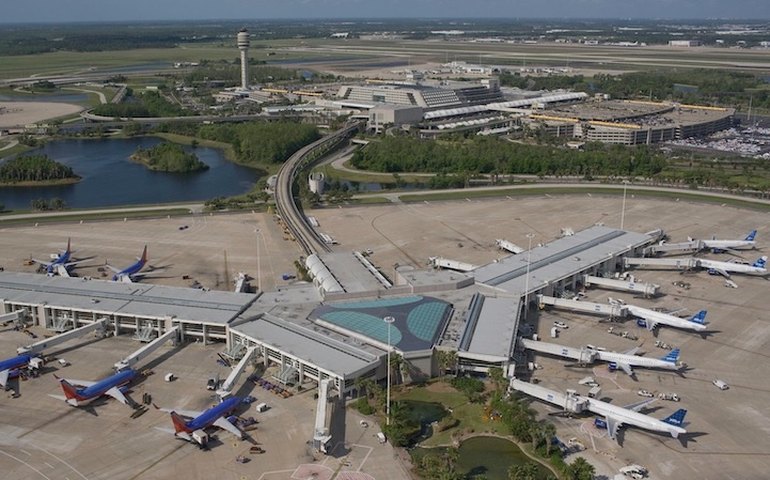 EUA: com mau tempo, Aeroporto de Orlando pede que aéreas levem combustível extra