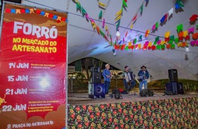 Primeiro dia do Forró do Centenário agita Mercado do Artesanato de Arapiraca