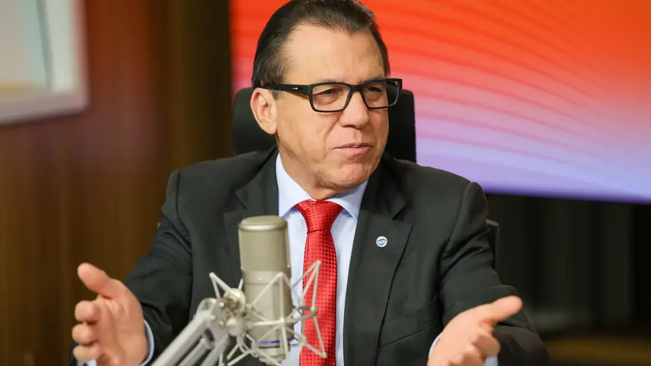 Ministro minimiza impacto do tarifaço no mercado de trabalho