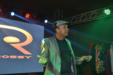 DSC_3445-(Copy).jpg