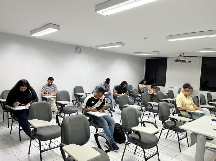 Estudantes participam de seleções estágio em Jornalismo, Administração e Contábeis