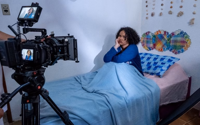 Notícias Cidade Criativa do Cinema: Penedo produz animação stop motion com live-action