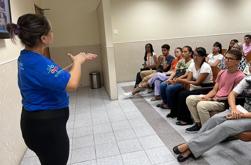 Curso de Libras tem inscrições abertas em Maceió com início imediato