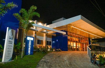 Prefeitura de São José da Laje entrega obras no Hospital Lajense e assina ordem de serviço para pavimentação asfáltica
