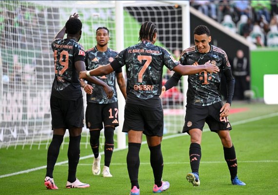 Bayern vence o Wolfsburg por 3 a 2 na estreia do Alemão e vê recorde de Thomas Muller