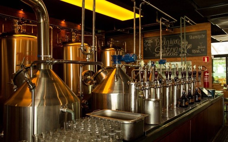 Bares e restaurantes do Rio voltam a receber clientes