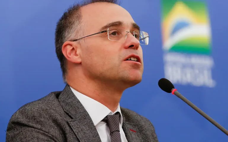 André Mendonça dispensa irmãos de Toffoli de comparecer à CPI do Crime Organizado