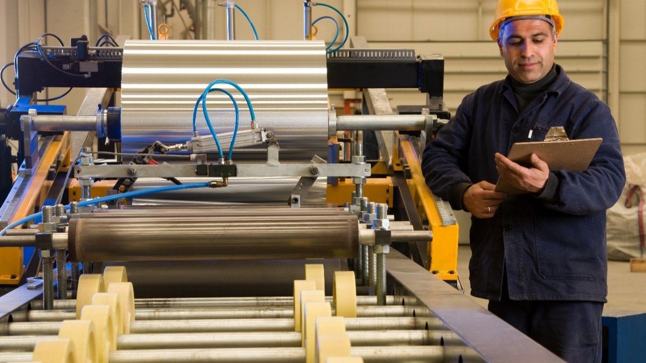 CNI/Sondagem: índice de produção cai para 50,1 pontos em junho (53,6 p. em maio)
