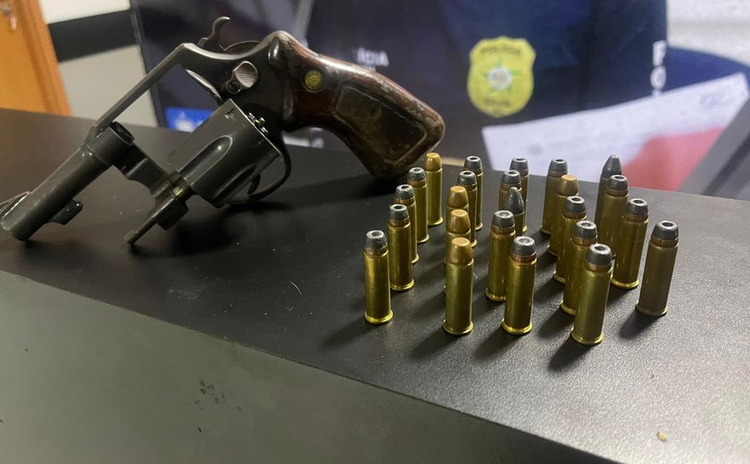  Polícia Militar apreende três armas de fogo e drogas no início da semana em Maceió 