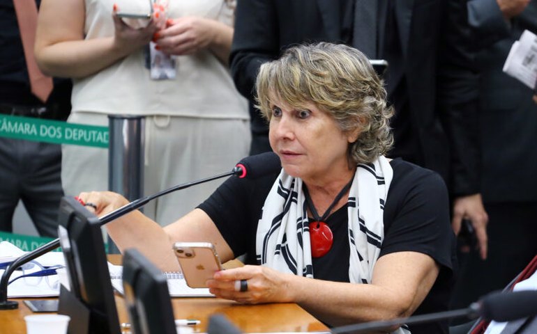 Comissão debate prevenção do suicídio nos espaços educacionais