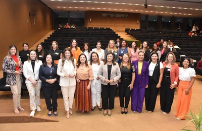 Em Brasília, Fátima Canuto representa Alagoas no Encontro Nacional de Procuradoras da Mulher
