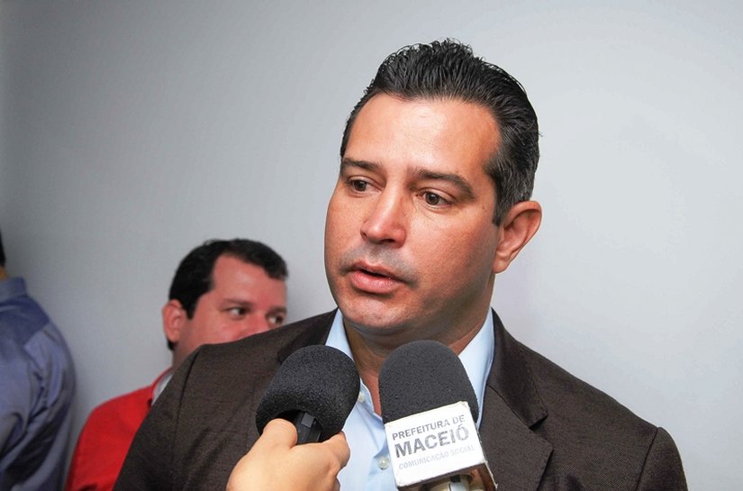 Debate sobre regulação no saneamento conta com secretário de infraestrutura de AL